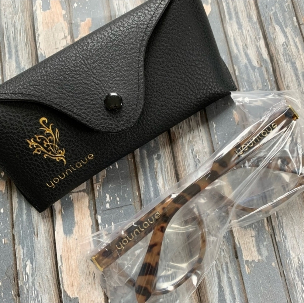 Younique blue light glasses